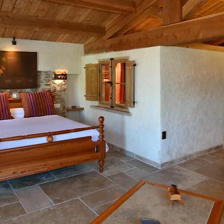 L' Escapade Hôtel&restaurant Hotel Le Pradet