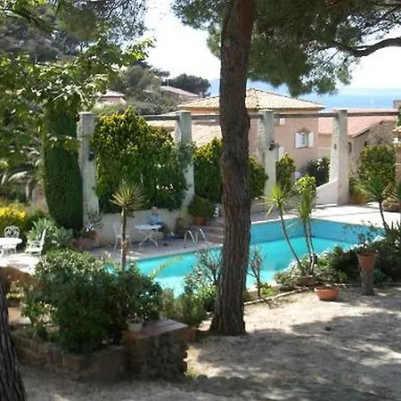 L' Escapade & Restaurant Le Pradet