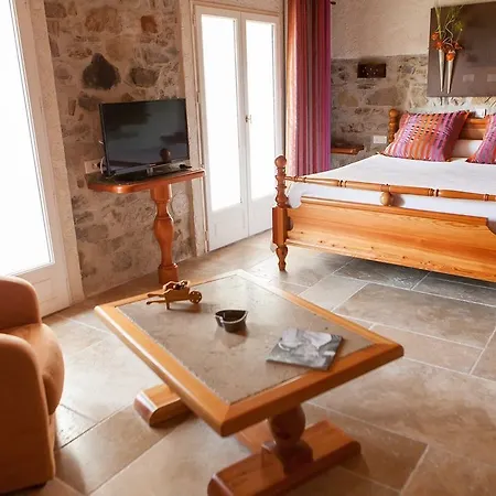 L' Escapade & Restaurant Hotel Le Pradet