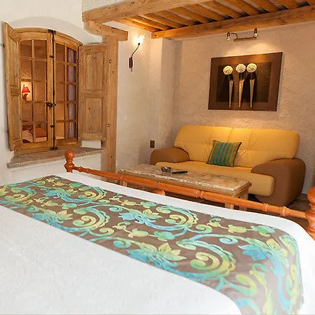 Hotel L' Escapade & Restaurant 3*